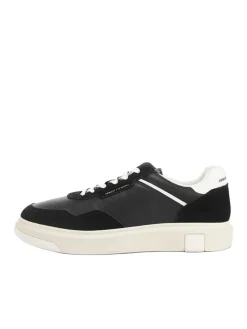 A|X Sneakers