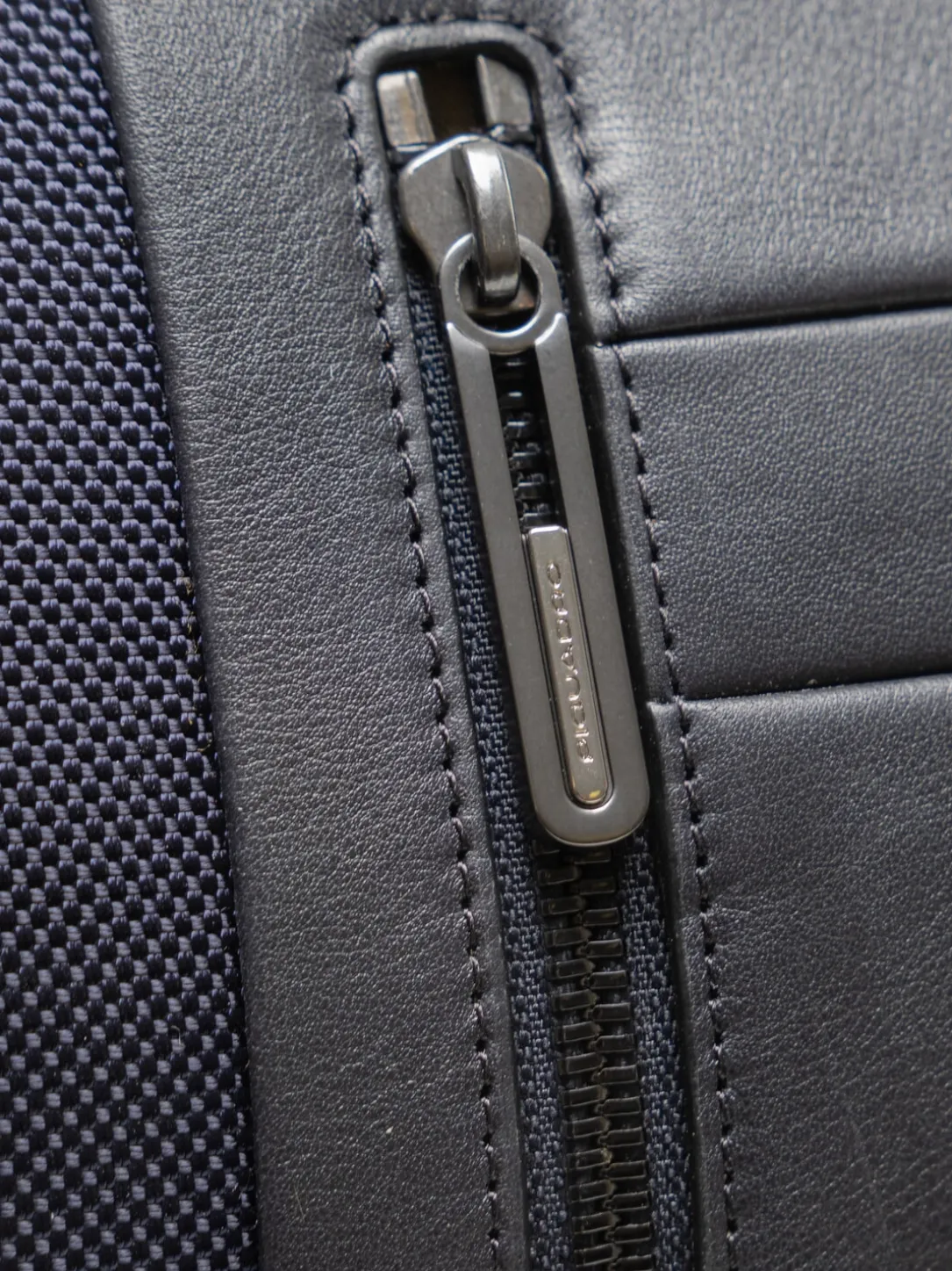 BRIEF Zaino porta pc 14" e tablet