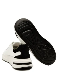 ELBA Sneakers