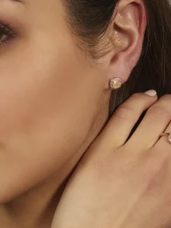 ICY DIAMONDS Orecchini al lobo quadrati con zirconi