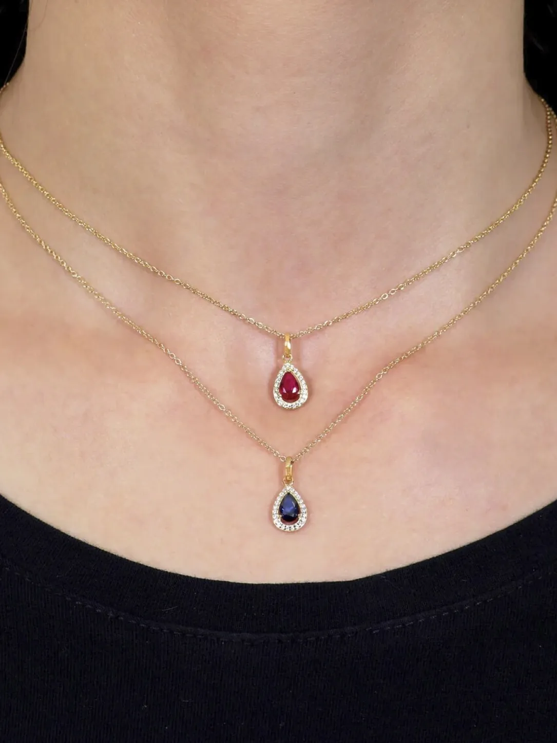 LADY Collana con pendente a goccia e zirconi